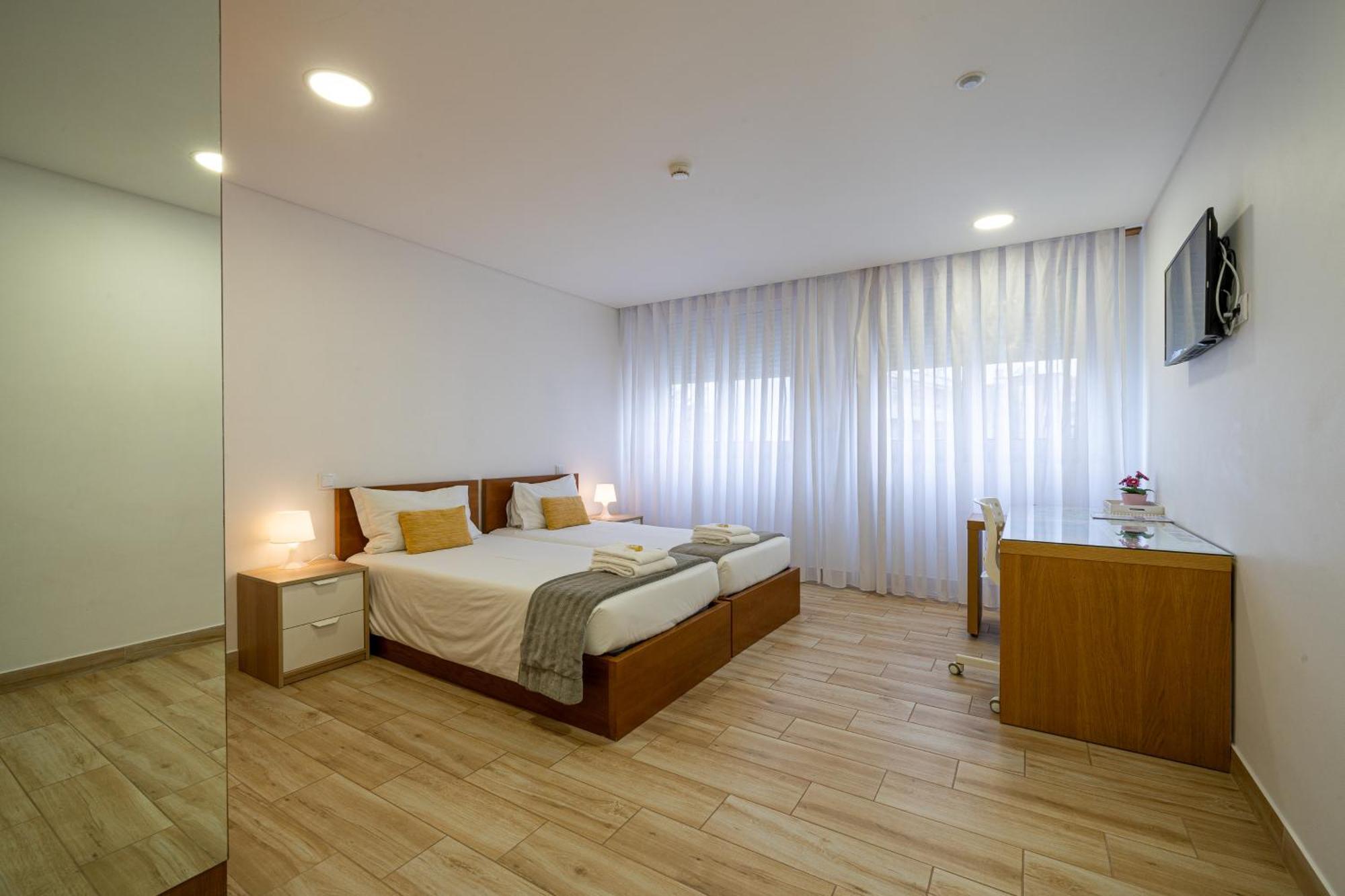 Central Suites Сан-Жуан-да-Мадейра Екстер'єр фото